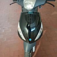 scooter piaggio zip 50 