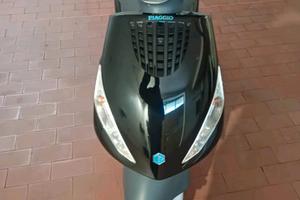 scooter piaggio zip 50 