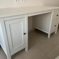 Scrivania ikea Hemnes