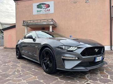 FORD Mustang Fastback 5.0 V8 aut. GT