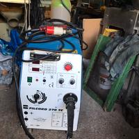 Saldatrice a filo e gas