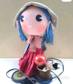 Bambola abatjour anni 70 in cartone e polistirolo/