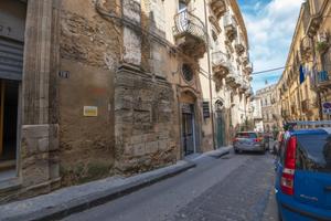 Locale Commerciale - Caltagirone