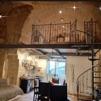 Casa grotta tipica dei sassi di Matera in centro