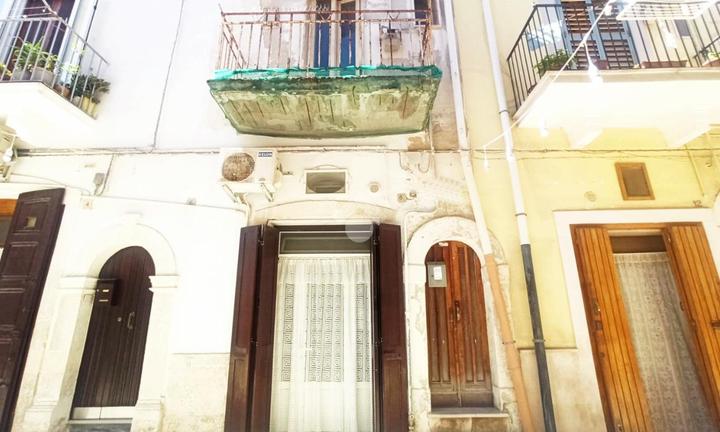 CASA INDIPENDENTE A MOLA DI BARI