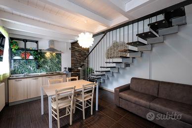 Appartamento duplex con parcheggio privato