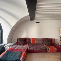 Divano Maison du Monde (cuscini colorato)
