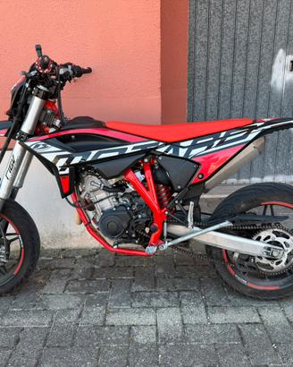 beta motard 125