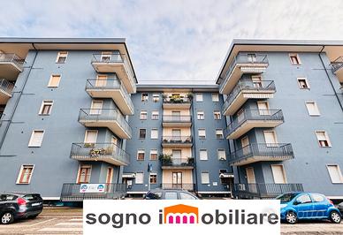 Ampio ufficio piano rialzato