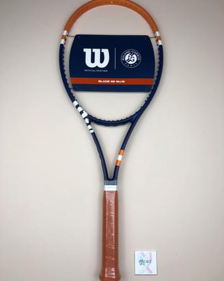 WILSON V8 BLADE 98 16x19 Roland Garros 2023 Tennis