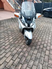 Scooter Burgman 650 anno 2004