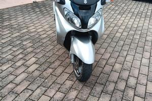 Scooter Burgman 650 anno 2004