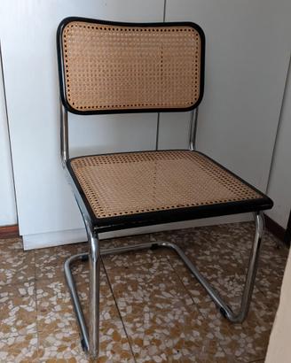 Sedia su modello Cesca modello B32