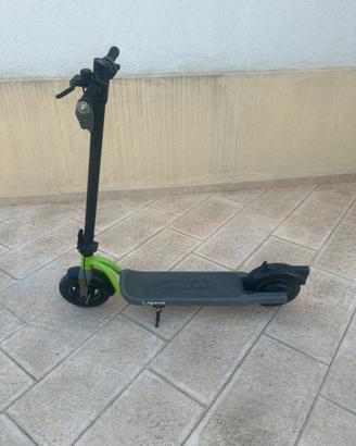 Monopattino argento active evo