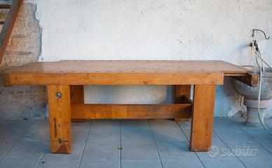 Tavolo da lavoro in legno massiccio