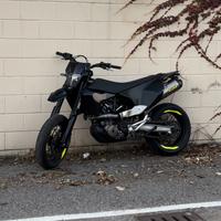 Husqvarna 701 2020 - A2 Moto potente e versatile