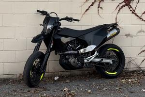 Husqvarna 701 2020 - A2 Moto potente e versatile