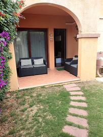 Residenza del sole trivano con giardino