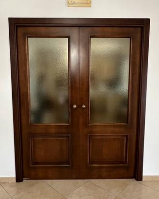 due porte a scrigno con vetro effetto mart