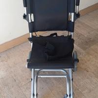 Carrozzina piccola per anziani e disabili