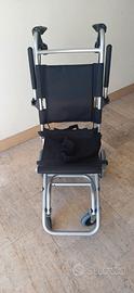 Carrozzina piccola per anziani e disabili