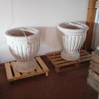 vasi neoclassici in marmo bianco 