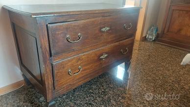 Credenza antica