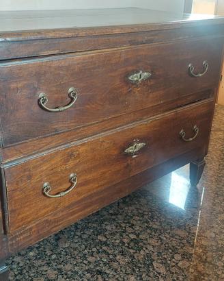 Credenza antica