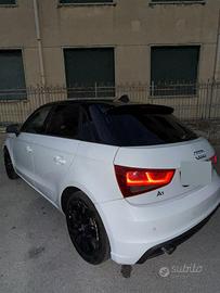 Audi A1 Sportback 1.6 TDI  S line bicolore (2015)