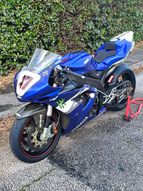 Yamaha R1