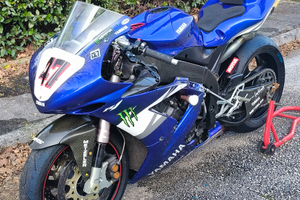 Yamaha R1