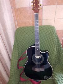chitarra acustica 