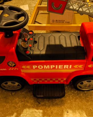Camion Pompieri Elettrico Bambini con Spara Acqua