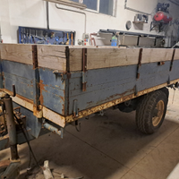 Rimorchio agricolo ribaltabile