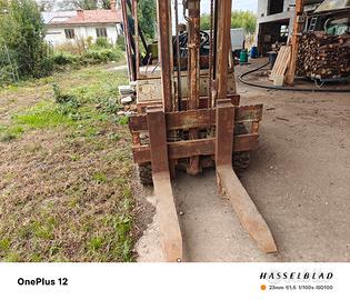 Carrello elevatore Linde e Seminatrice Sembdner