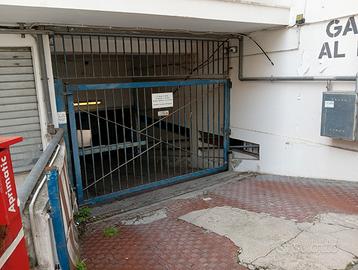 Garage in via Venezia 10 di Pescara