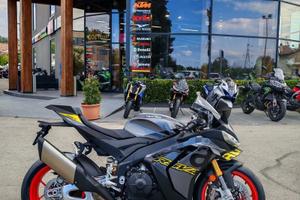 Aprilia RSV4 1100 Poison Yellow