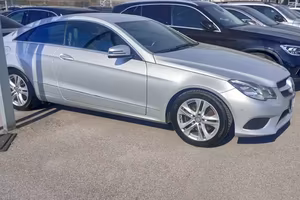 mercedes e 250 cupe cdi  blue