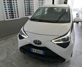 TOYOTA Aygo 1.0 VVT-i 72 CV 5 porte x-cite - PER