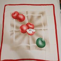 FOULARD Vanni Viviani – Motivo Mele (bordo rosso)