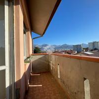 4 LOCALI A CARRARA