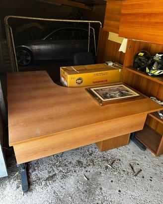 Arredo ufficio in legno