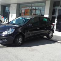 Renault Clio 3 1.5 dci le iene