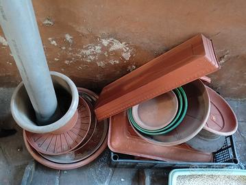 sottovasi con e senza rotelle 