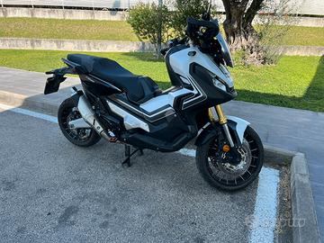 Honda x-adv 750