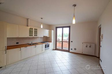 CHIGNOLO D'ISOLA,TRILOCALE CON INGRESSO INDIPENDEN