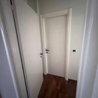 8 porte interne, incorniciate, bianco laccato