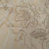 Tovaglia antica ricamata, 12 tovaglioli, cotone