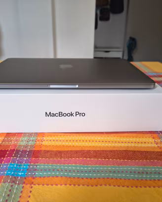 MacBook Pro 13 i5 8GB 256GB 2019 box originale
