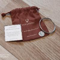 bracciale rigido con iniziale